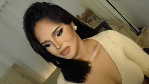 Snapshot of lucy_heartfiliaxxx chatting on 10.19.25 MONA online show from 10.19.25