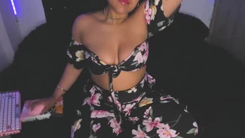 Snapshot of lucy_kanne chatting on 02.21.25 Lucy online show from 02.21.25