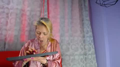  SleepyAbuela online show from 01.08.26