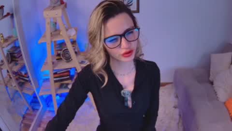 lucy online show from 03.02.25