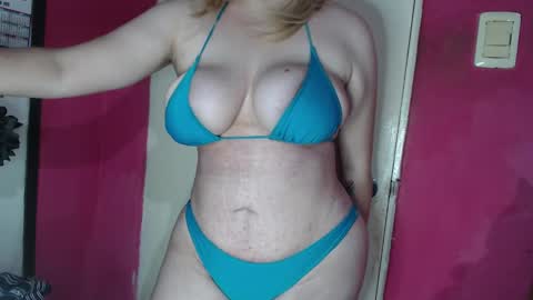 Snapshot of lucykat1 chatting on 01.16.25 Lucy online show from 01.16.25