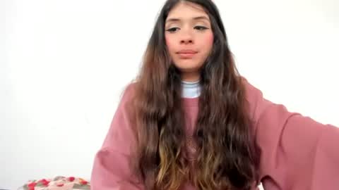 Snapshot of lucyportman chatting on 06.01.26 lucyportman online show from 06.01.26