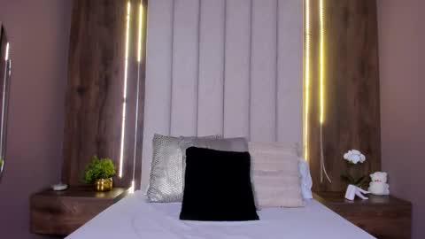 Lucy online show from 09.13.25