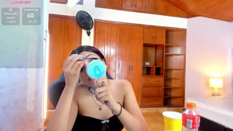 Snapshot of lucyskinny chatting on 02.14.26 LUCY online show from 02.14.26