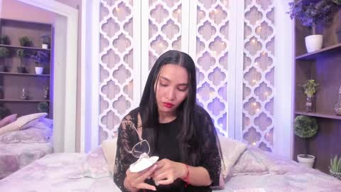 Lucy Liiu online show from 01.30.25