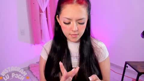Snapshot of lucyy_peach chatting on 12.19.24 LUCYY FROM HOME  online show from 12.19.24