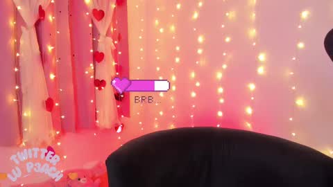 Snapshot of lucyy_peach chatting on 02.23.25 LUCYY FROM HOME  online show from 02.23.25