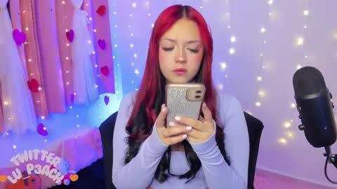 Snapshot of lucyy_peach chatting on 03.09.25 LUCYY FROM HOME  online show from 03.09.25
