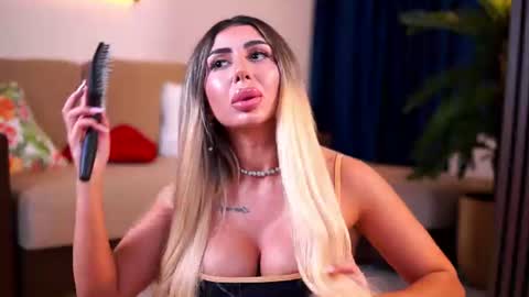 Snapshot of lucyyrosse chatting on 07.31.26 LucyRose online show from 07.31.26