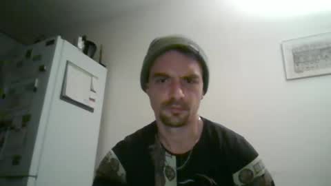 Snapshot of luffyman20 chatting on 01.11.25 luffyman20 online show from 01.11.25