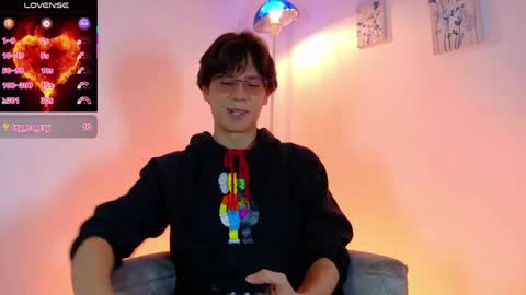 Snapshot of lui_x_dust chatting on 03.19.26 Lui online show from 03.19.26