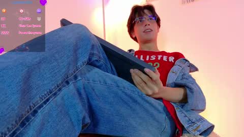 Snapshot of lui_x_dust chatting on 03.23.26 Lui online show from 03.23.26