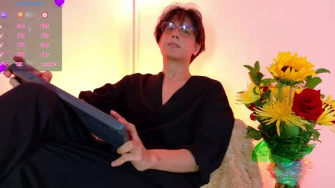 Snapshot of lui_x_dust chatting on 04.03.26 Lui online show from 04.03.26