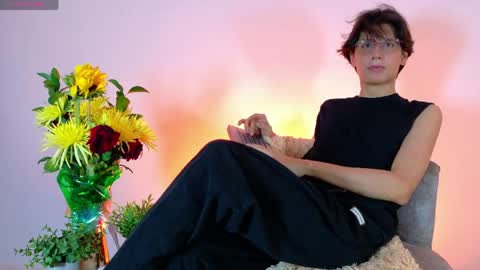 Snapshot of lui_x_dust chatting on 04.05.26 Lui online show from 04.05.26