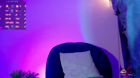 Snapshot of lui_x_dust chatting on 04.16.26 Lui online show from 04.16.26