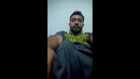 Snapshot of luis_hunk chatting on 12.17.25 Andrew online show from 12.17.25