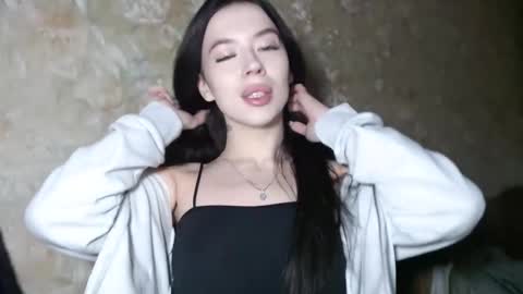 luisa lovedom online show from 02.05.26