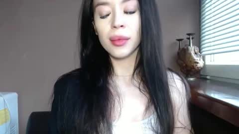 Snapshot of luisa_domina chatting on 04.18.26 luisa lovedom online show from 04.18.26