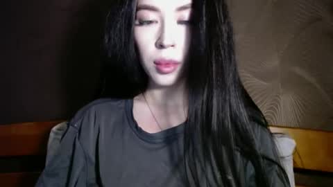 Snapshot of luisa_domina chatting on 04.23.26 luisa lovedom online show from 04.23.26