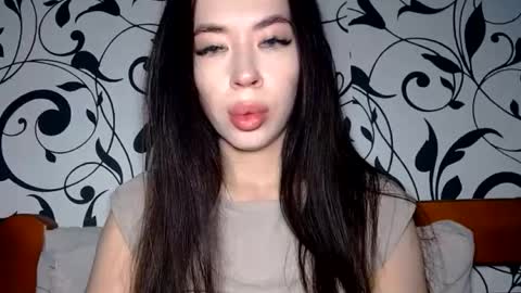 Snapshot of luisa_domina chatting on 07.13.26 luisa lovedom online show from 07.13.26