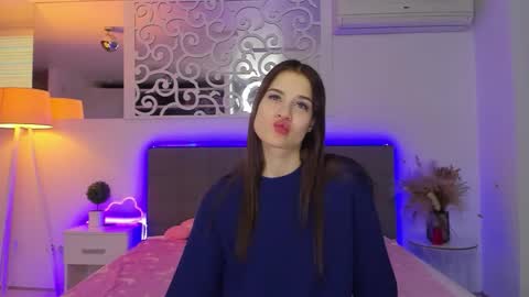 LuisaClover online show from 02.15.26