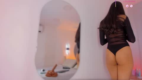 L U I S A online show from 12.22.25