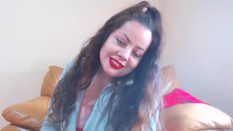 Snapshot of luisahornydoll chatting on 05.14.26 Cassie online show from 05.14.26