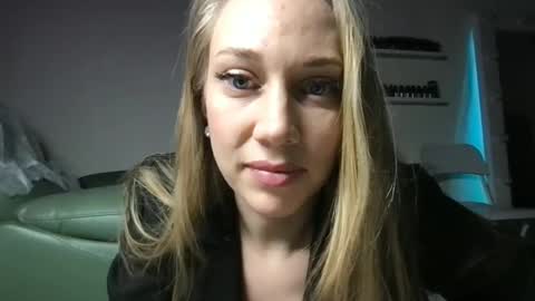 luiva13 online show from 01.24.25