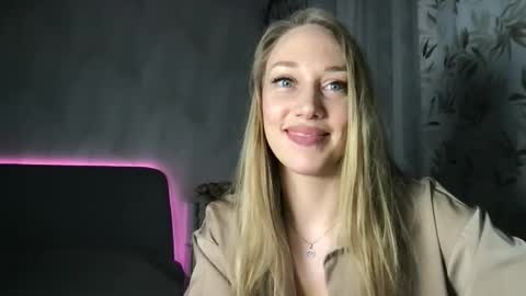 luiva13 online show from 03.04.25