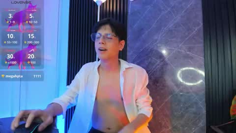 luixdust1 online show from 11.27.25