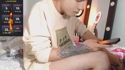 Snapshot of lukarizzox chatting on 04.20.26 Lukarizzox independent model online show from 04.20.26
