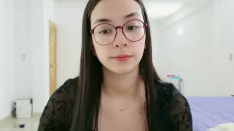 Snapshot of lulibee_ chatting on 07.03.26 Luli online show from 07.03.26