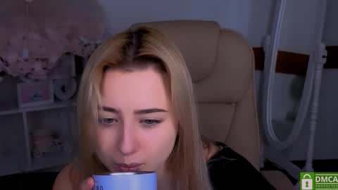 Lily online show from 02.08.26