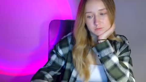 Lulu Baby18 online show from 11.10.25