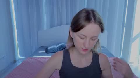 Lily online show from 09.22.25