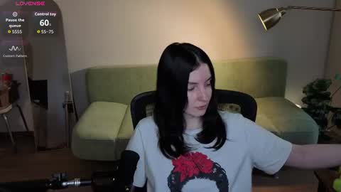 Snapshot of lumina_dark chatting on 07.16.26 Lumi online show from 07.16.26