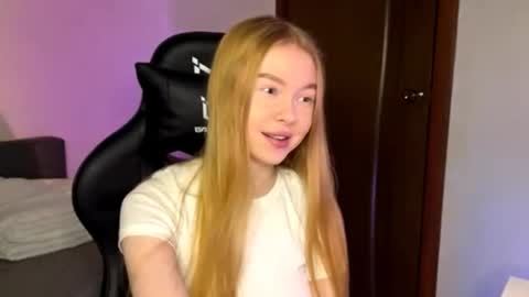 Sia online show from 12.19.25