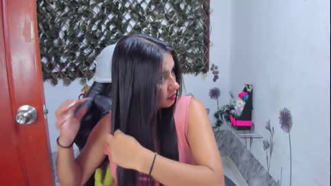 Luna  online show from 12.04.25