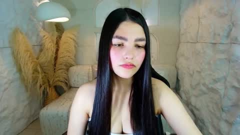 Luna online show from 10.18.25