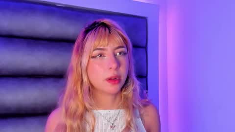 Snapshot of luna__scarlett chatting on 02.07.26 luna online show from 02.07.26