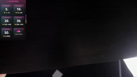 Snapshot of luna__scarlett chatting on 02.27.26 luna online show from 02.27.26