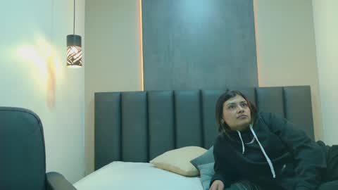 Snapshot of luna_and_jackson_ chatting on 06.02.26 Luna Jackson online show from 06.02.26