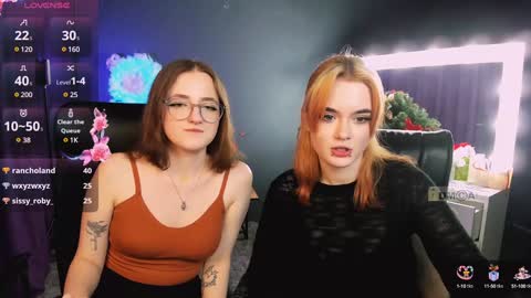 luna_berryy online show from 01.23.25