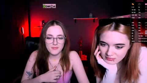 luna_berryy online show from 03.04.25