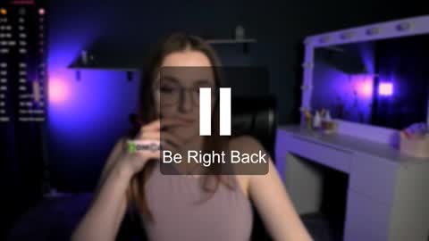 luna_berryy online show from 03.12.25