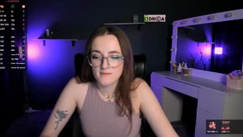 luna_berryy online show from 03.12.25