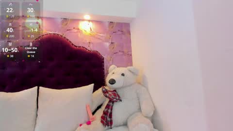 Luna Bloom online show from 05.20.26
