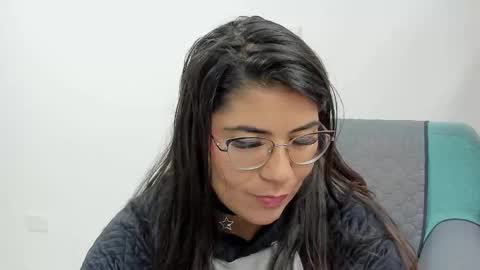 luna  online show from 09.13.25