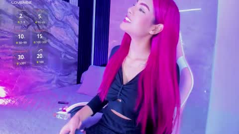 luna_ember online show from 01.12.26