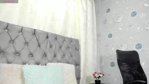 Luna Eva online show from 03.25.26